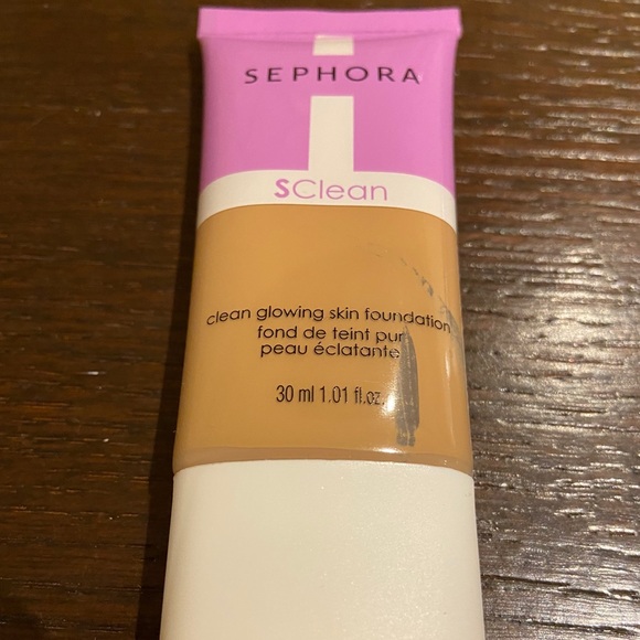 🆕 Sephora Collection Clean Glowing Foundation 19 - Picture 1 of 4